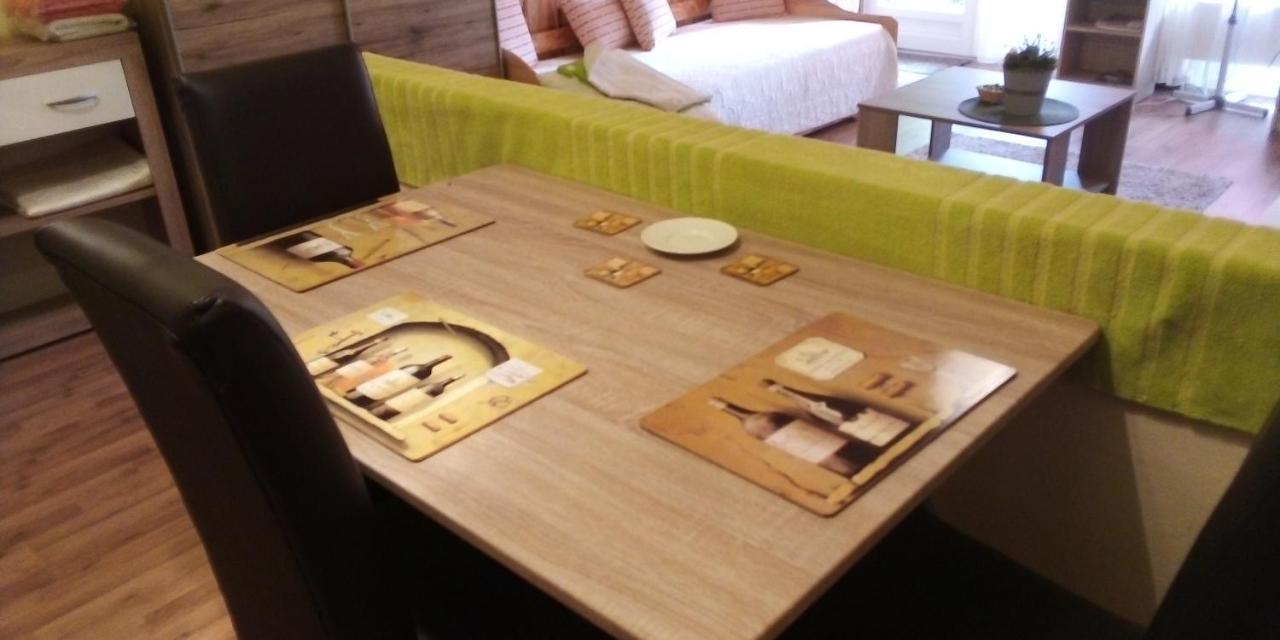 Vadszolo Vendeghaz Apartment Cák Екстериор снимка