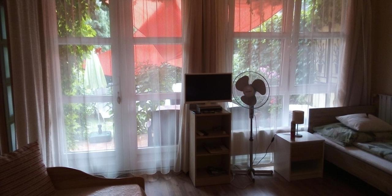Vadszolo Vendeghaz Apartment Cák Екстериор снимка