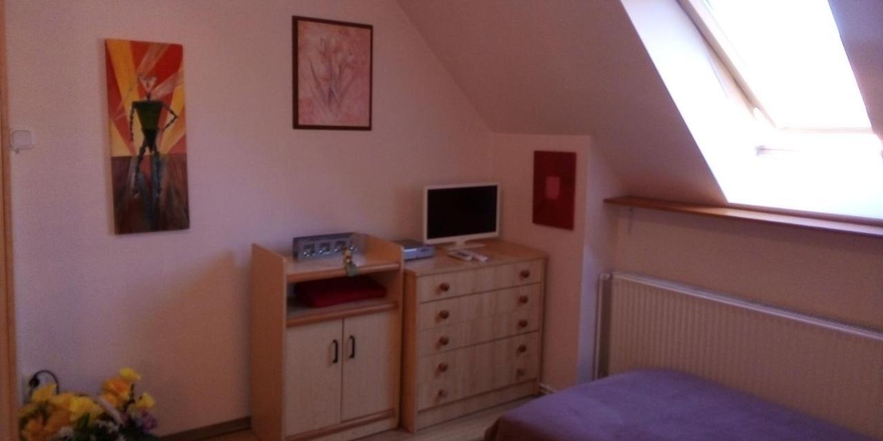 Vadszolo Vendeghaz Apartment Cák Екстериор снимка